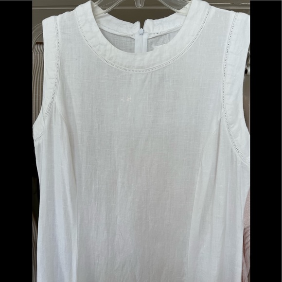 Malvin Linen Summer Dress - Picture 2 of 5